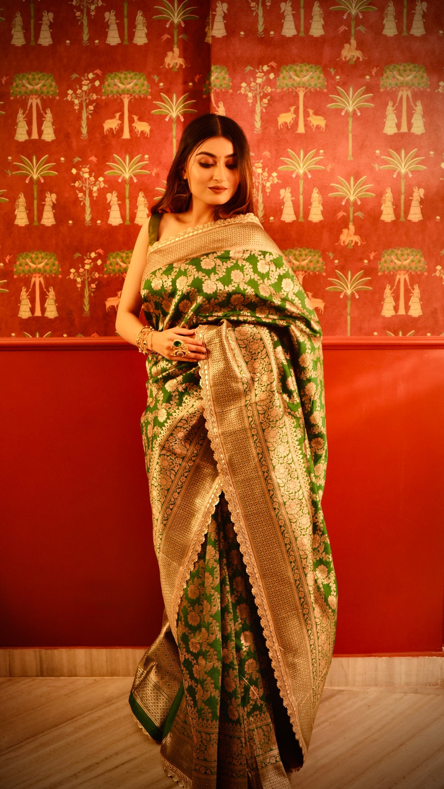 Banarasee Vann Jaal Saree