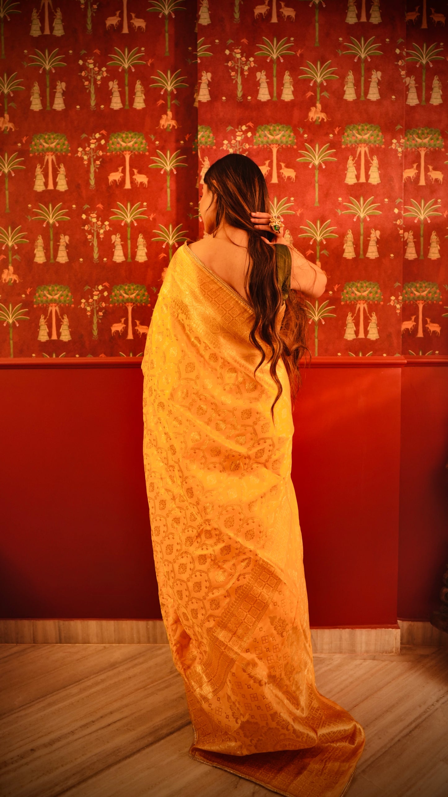 Surajmukhi Banarasee Saree