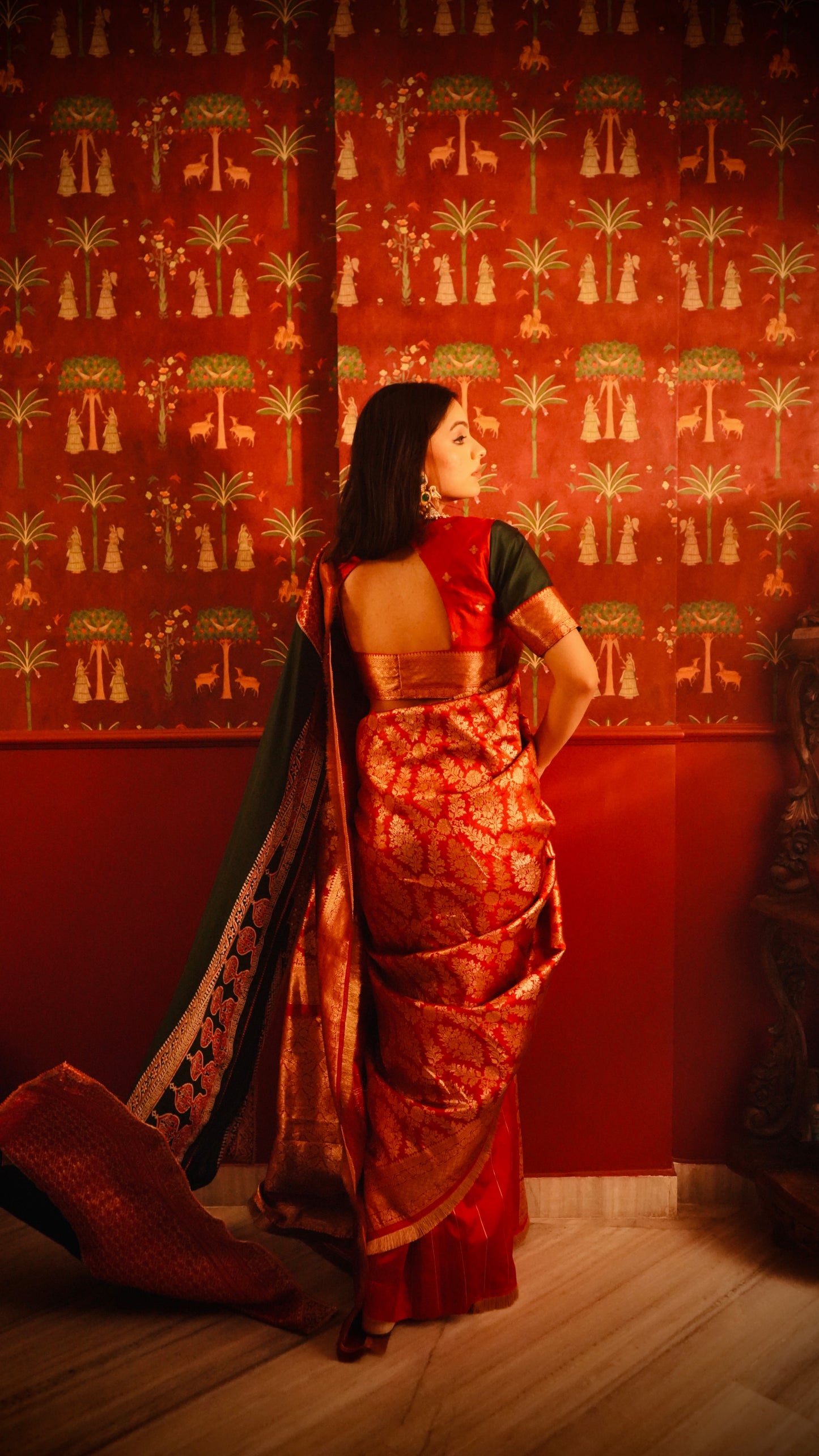 Suhaag Banarasee Saree shawl set
