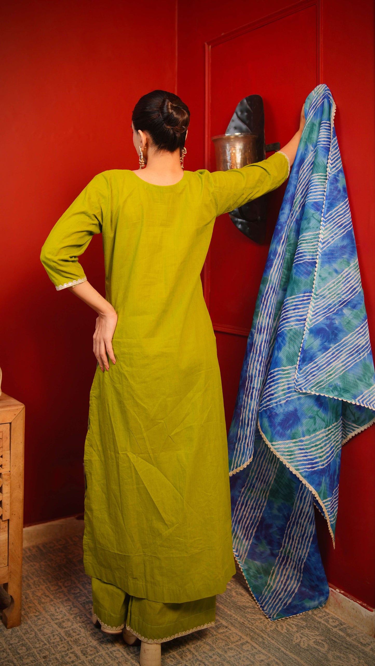 Tota Leheriya Kurta set