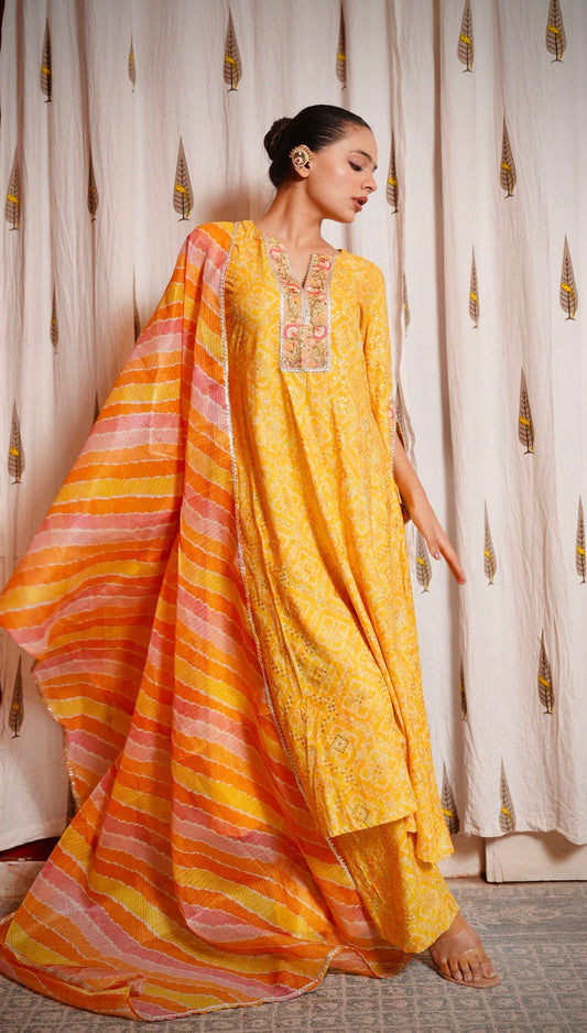 Peelo Bandhani Kurta set