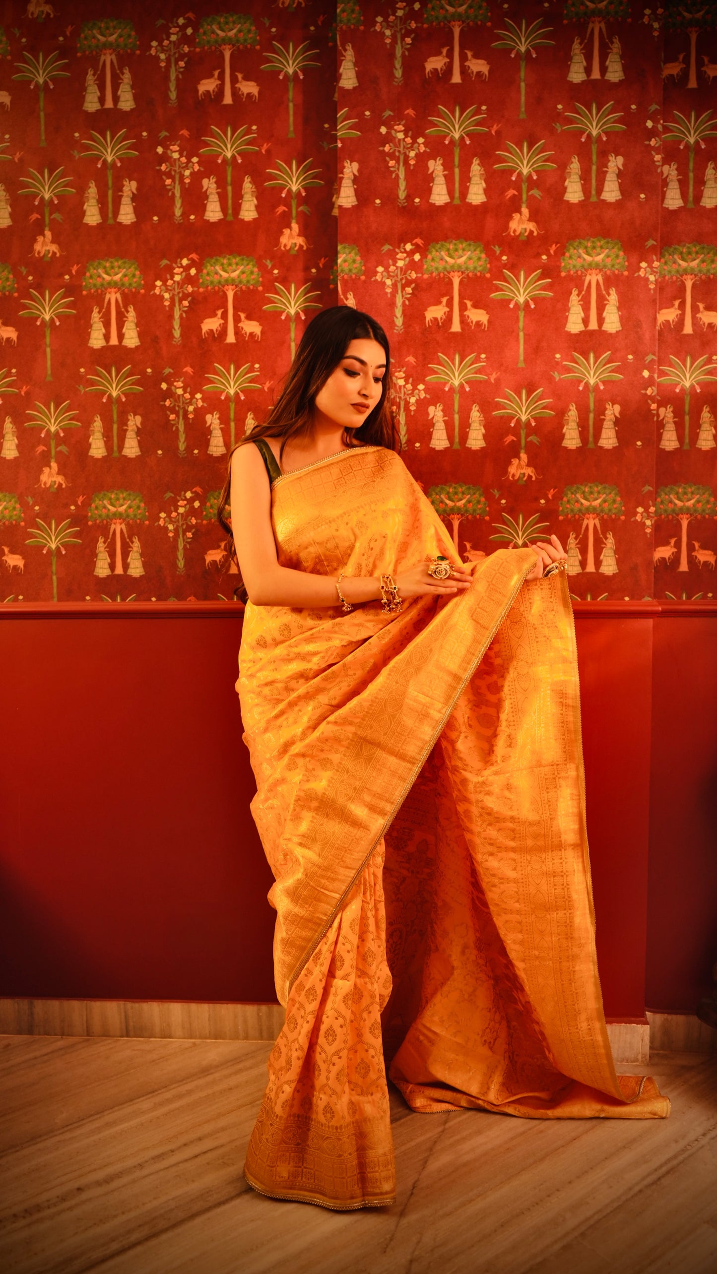 Surajmukhi Banarasee Saree