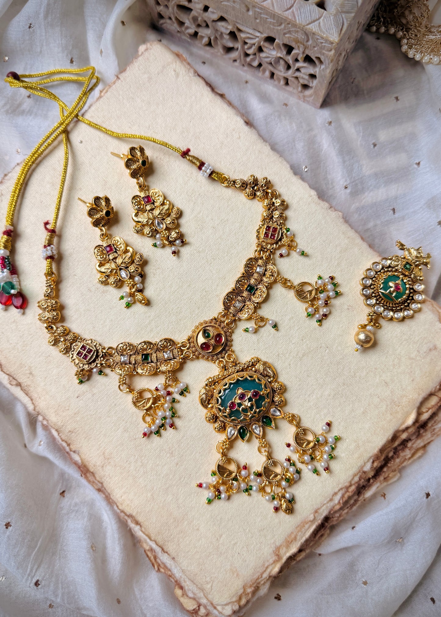 Iraaya Haar Earrings and Ring Set