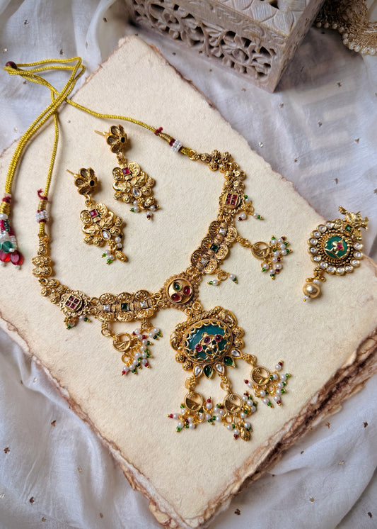 Iraaya Haar Earrings and Ring Set