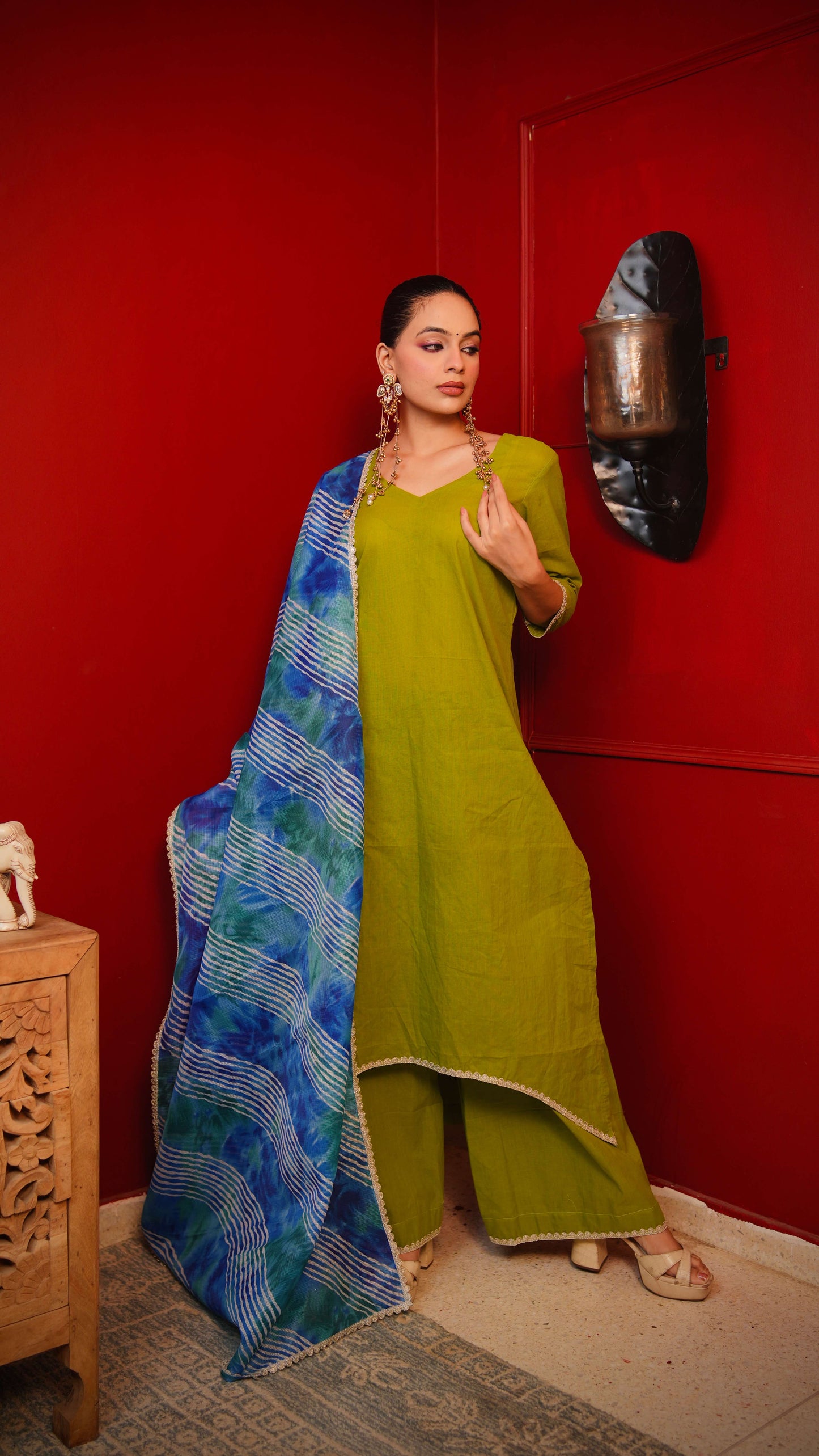Tota Leheriya Kurta set