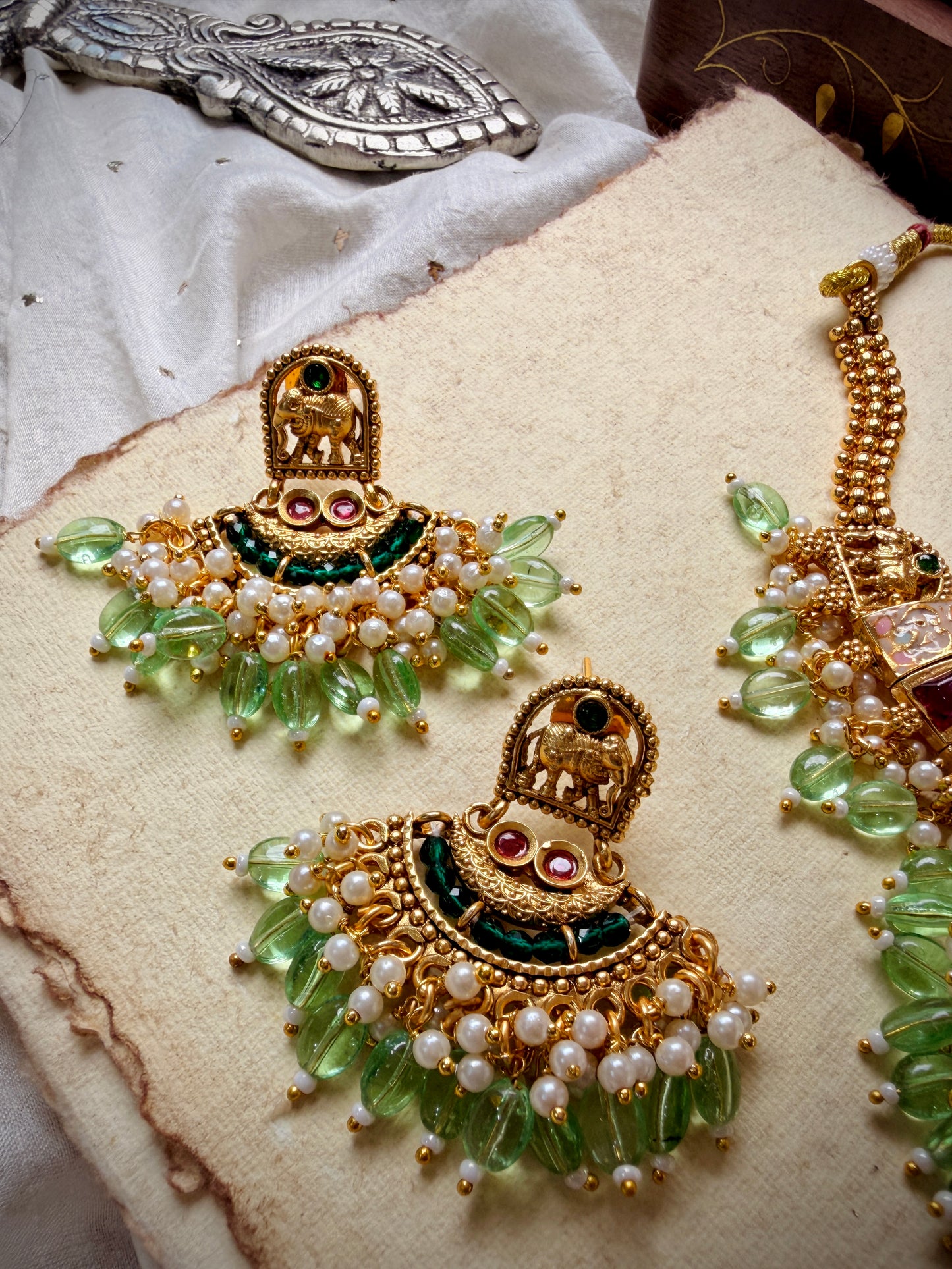 Vihana Haar Earrings and Ring Set